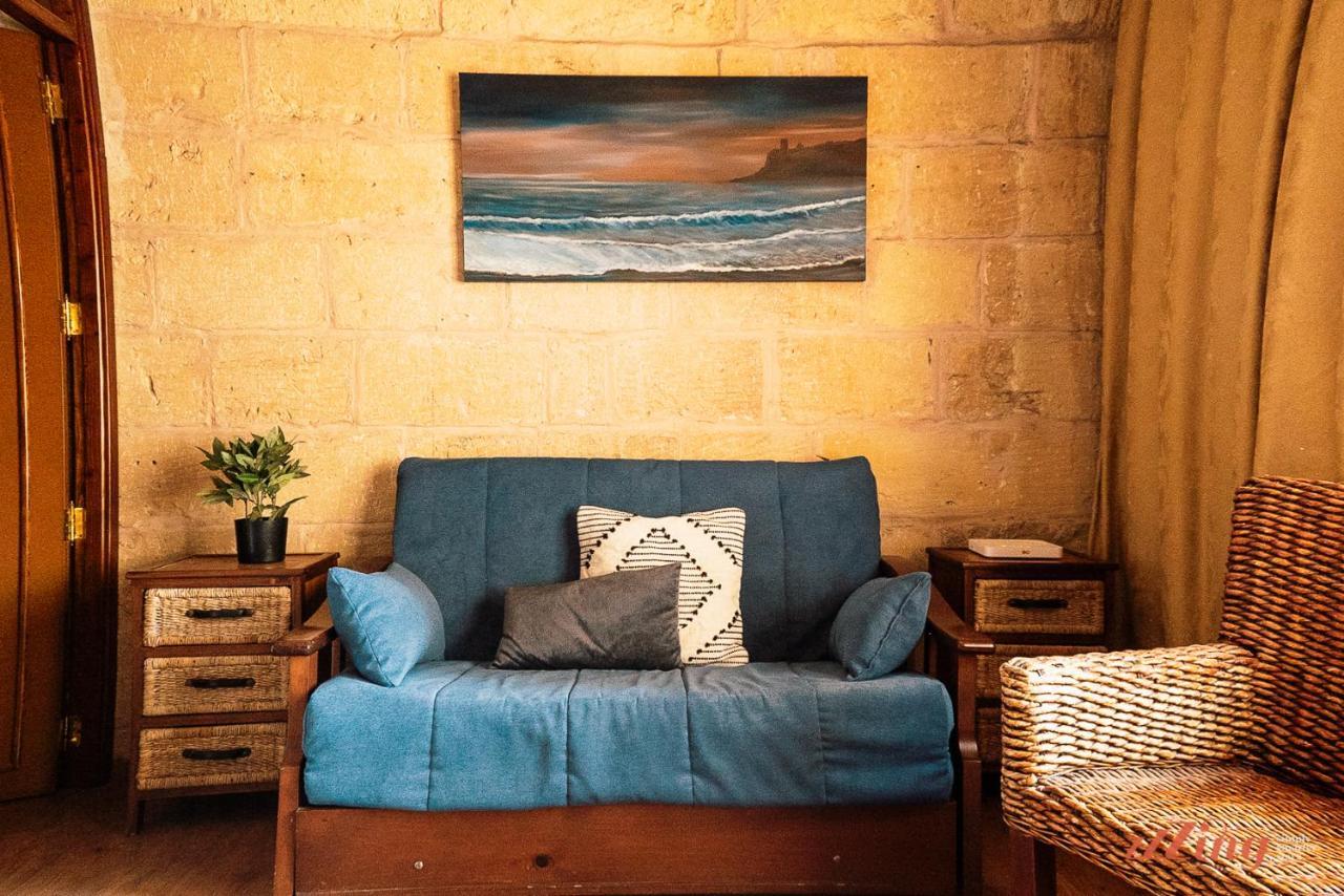 A Holiday Home Duplex In A Gozo Village Square Victoria Esterno foto